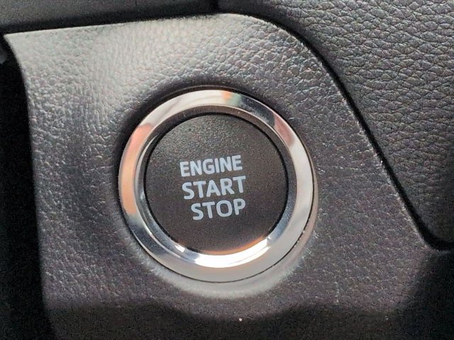 Used 2025 Toyota RAV4 Limited FWD image 28