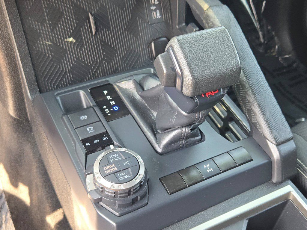 Used 2024 Toyota Tacoma TRD Off-Road AWD/4WD image 27
