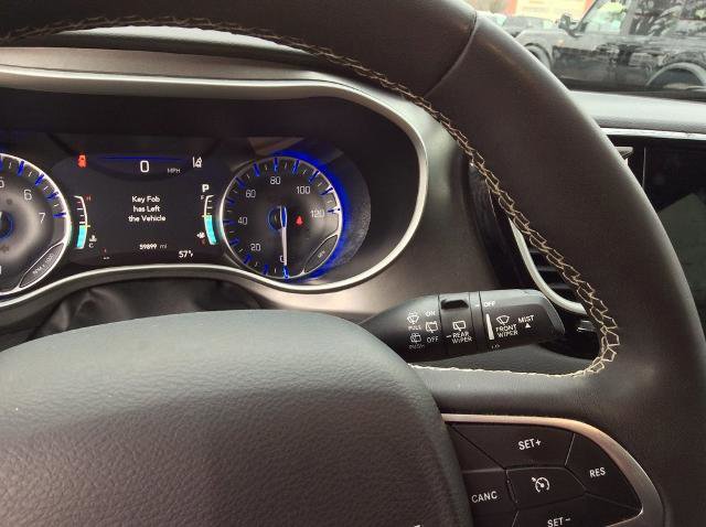 Used 2024 Chrysler Pacifica Touring-L image 25