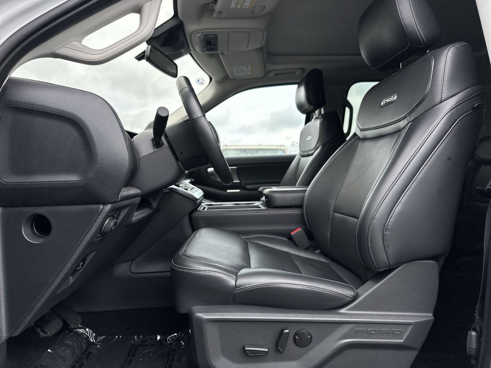 Certified 2025 Ford Expedition Platinum AWD/4WD image 14