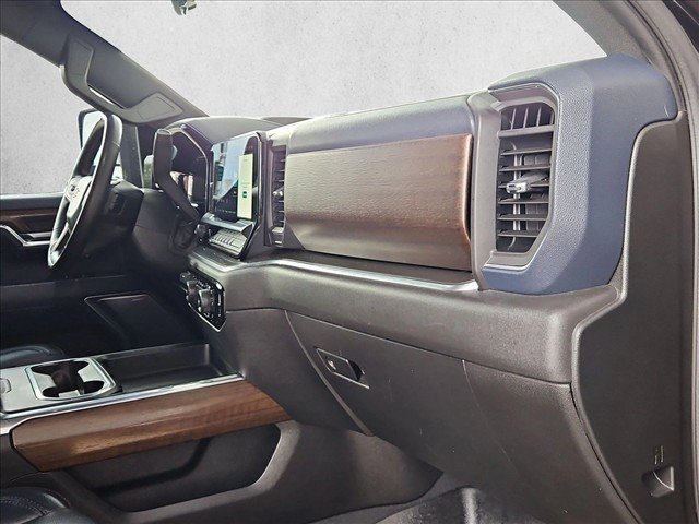Used 2024 Chevrolet Silverado 3500 High Country w/ High Country Premium Package AWD/4WD image 17