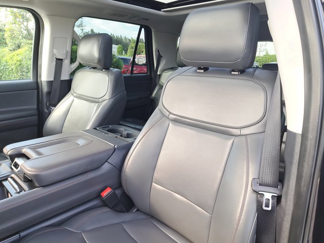 Certified 2025 Ford Expedition Active image 21