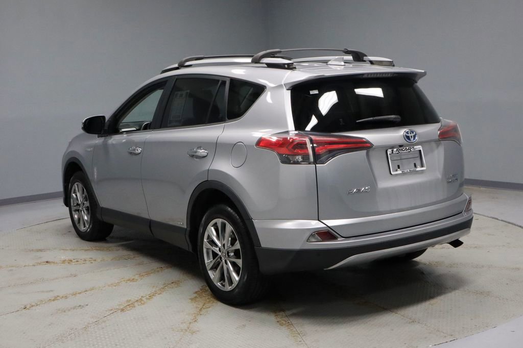 Used 2018 Toyota RAV4 Limited AWD/4WD image 3