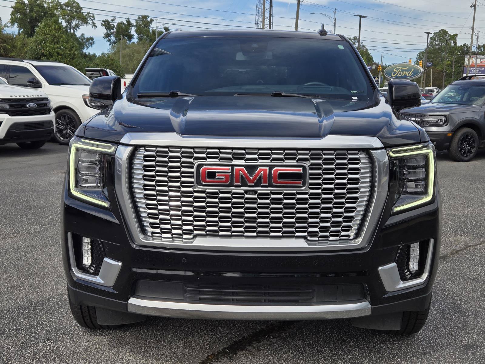 Used 2024 GMC Yukon XL Denali w/ Max Trailering Package AWD/4WD image 3