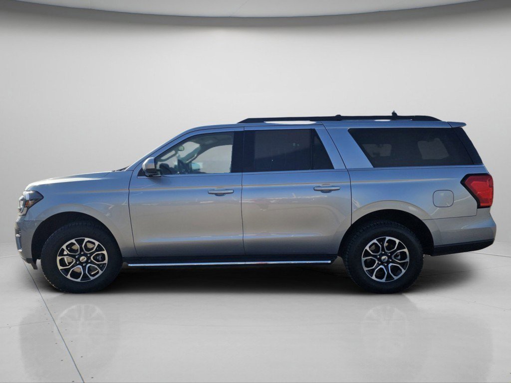 Certified 2023 Ford Expedition Max XLT image 7