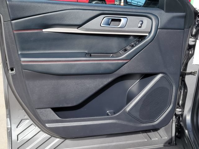 Certified 2025 Ford Explorer ST-Line w/ ST-Line Street Pack AWD/4WD image 7