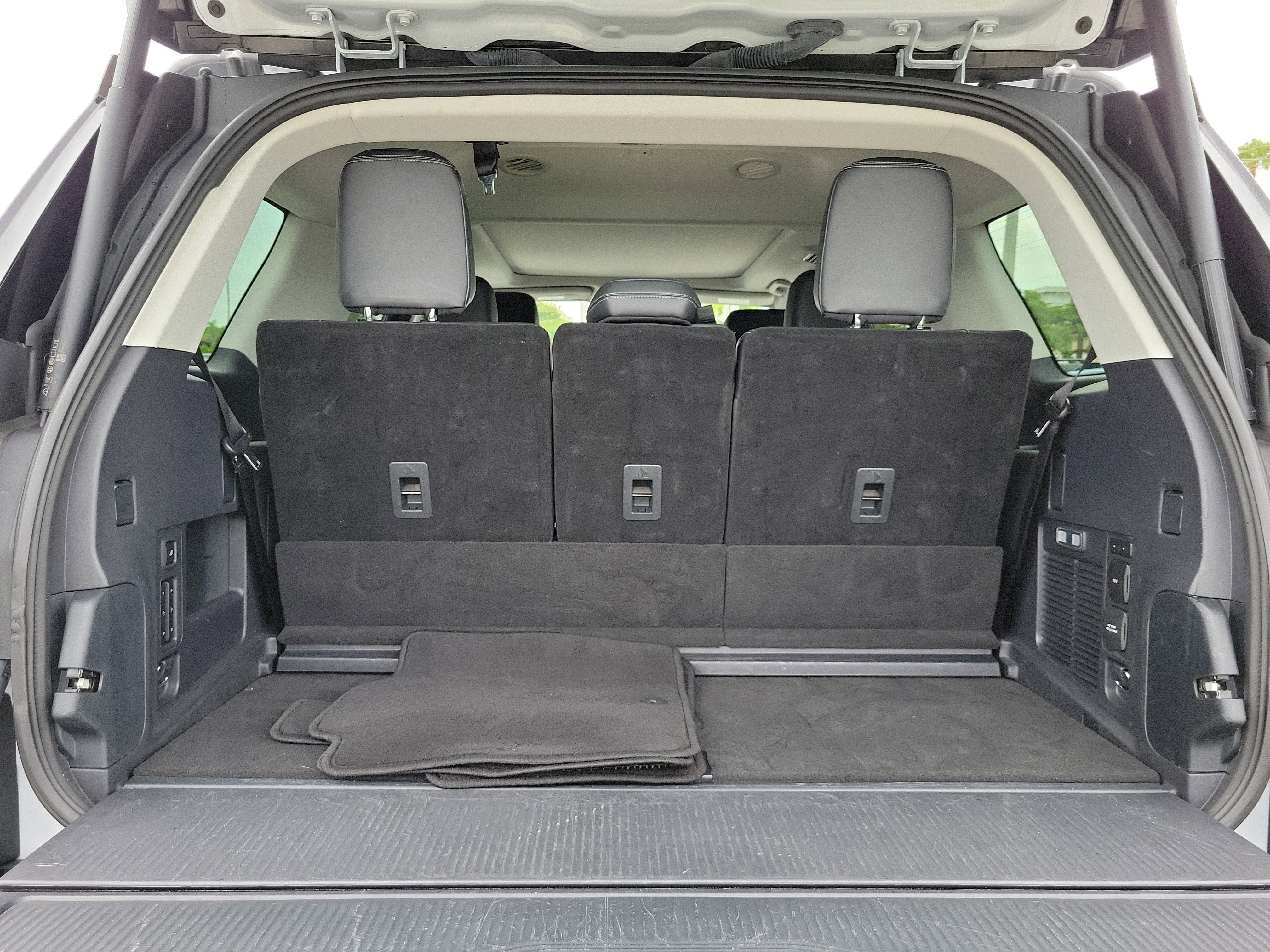 Certified 2025 Ford Expedition Platinum AWD/4WD image 18