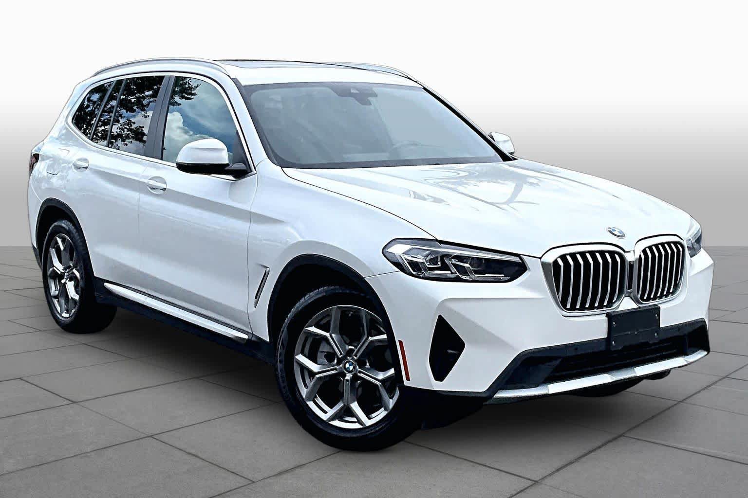 Used 2024 BMW X3 xDrive30i AWD/4WD image 3