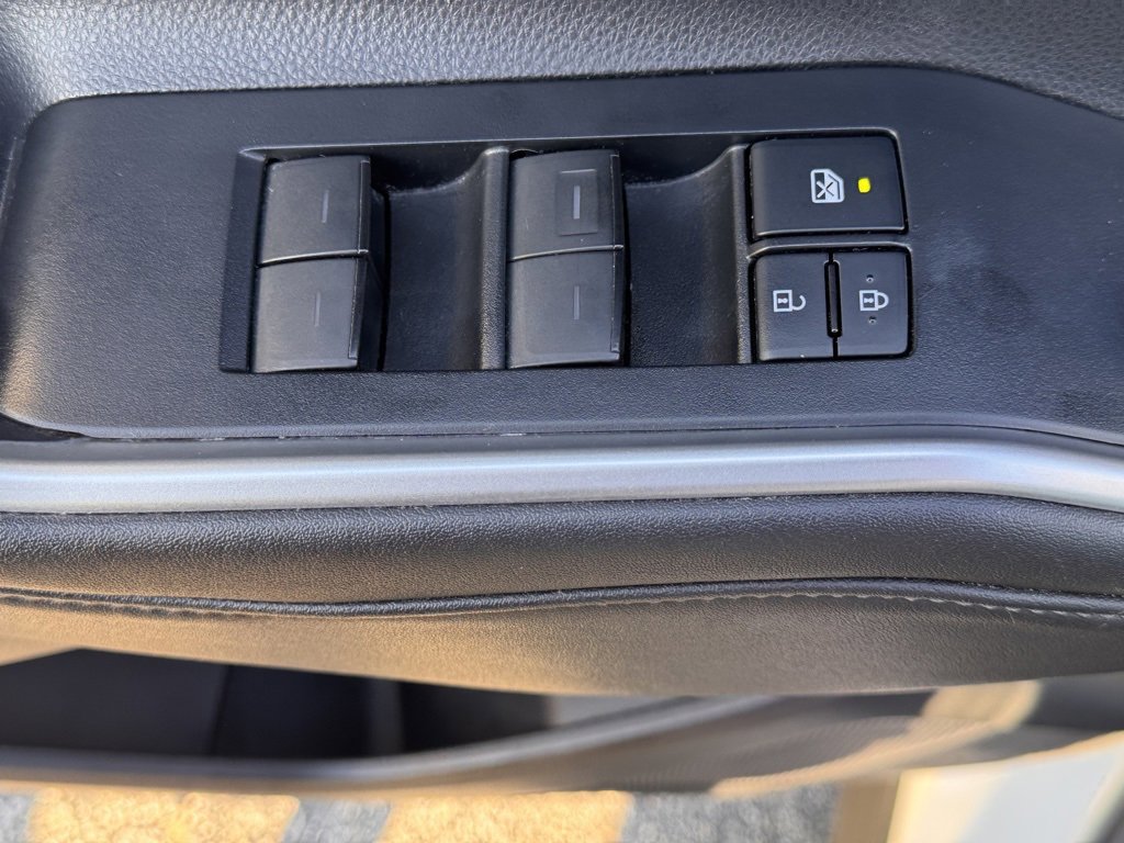 Used 2022 Toyota Highlander XLE image 17