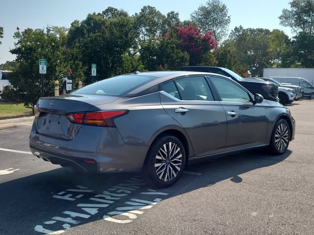 Used 2025 Nissan Altima 2.5 SV FWD image 5