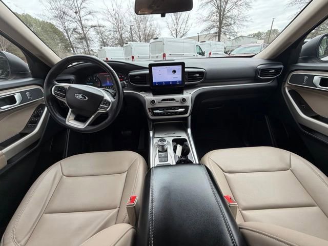 Certified 2023 Ford Explorer XLT w/ Equipment Group 202A image 14