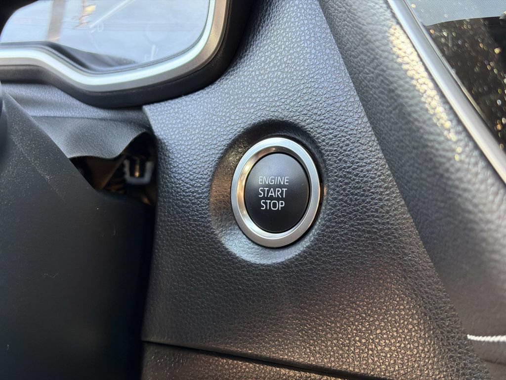 Used 2025 Toyota Corolla SE w/ SE Package FWD image 25
