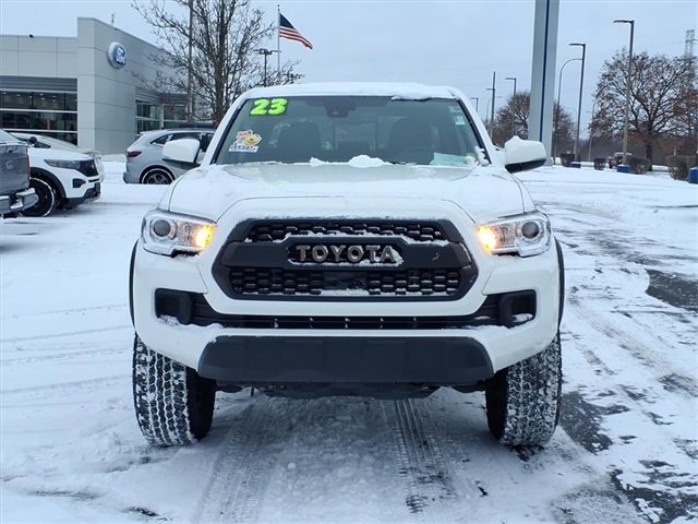 Used 2023 Toyota Tacoma 4x4 Double Cab image 2