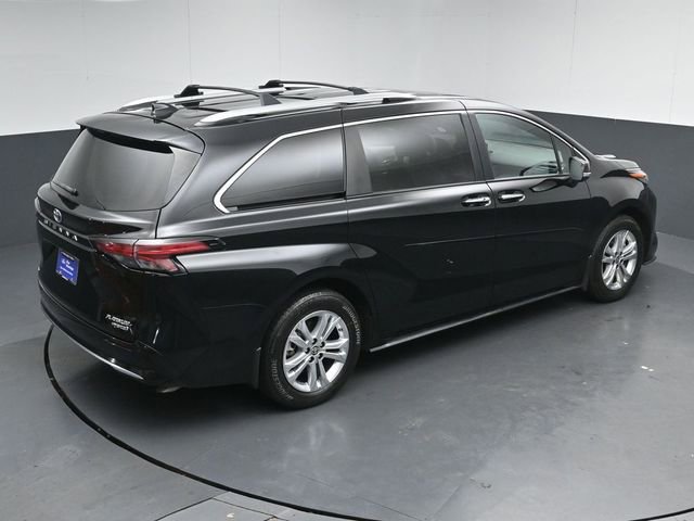 Used 2024 Toyota Sienna Platinum AWD/4WD image 50