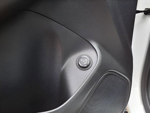 Used 2024 Buick Encore GX Sport Touring w/ Experience Buick Package image 8