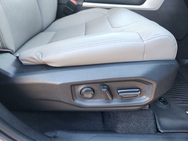 Used 2022 Toyota Tundra Limited image 32