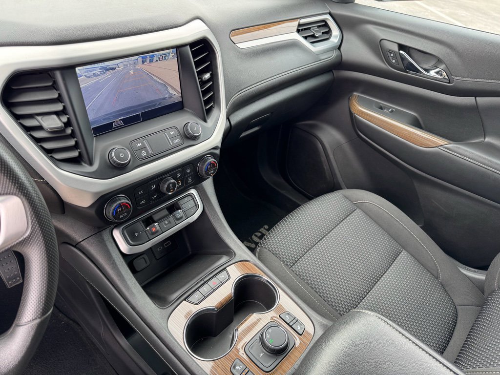Used 2023 GMC Acadia SLE w/ Driver Convenience Package image 32