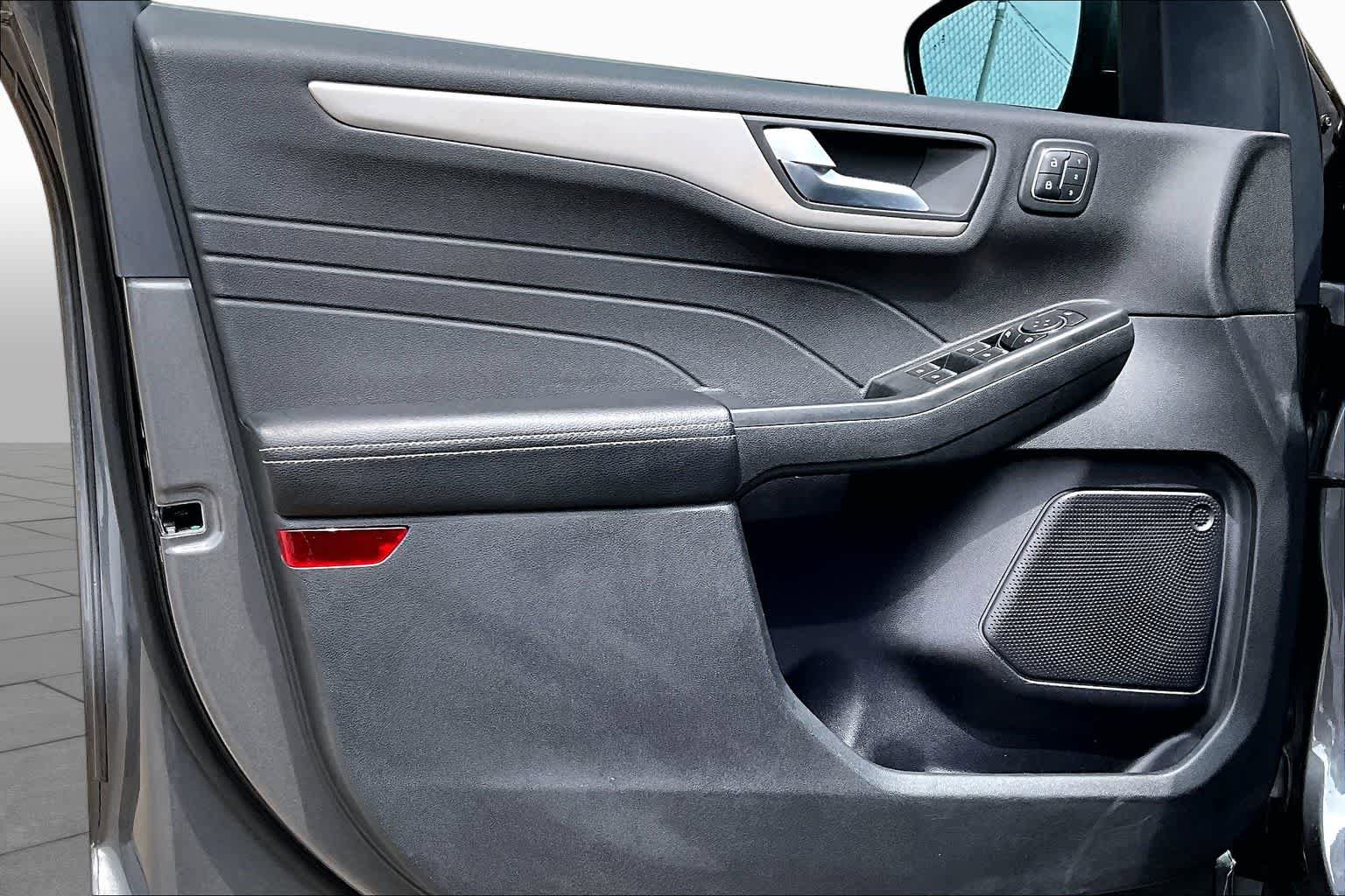 Certified 2022 Ford Escape SEL w/ Technology Package FWD image 22