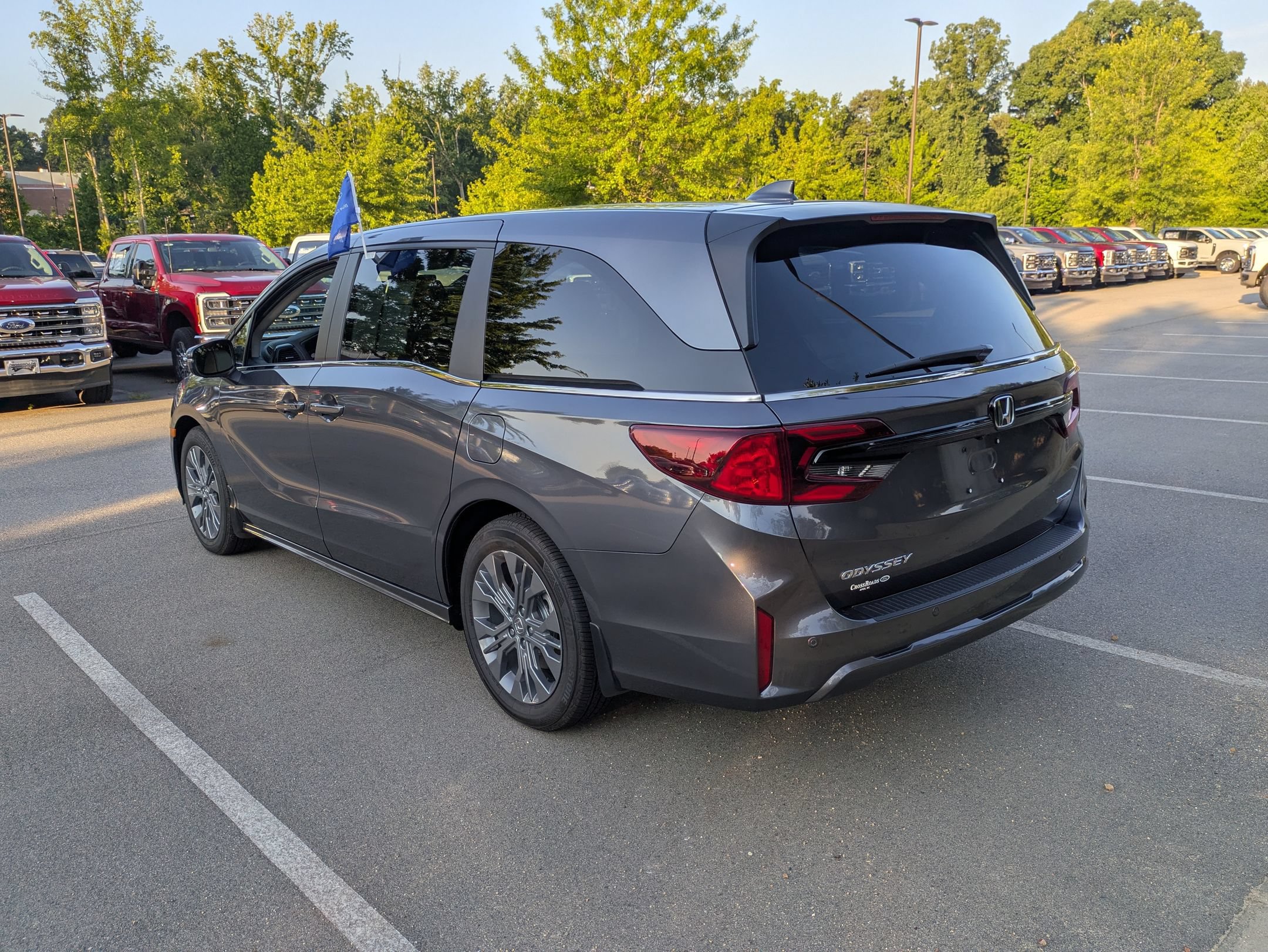 Used 2025 Honda Odyssey Touring image 6