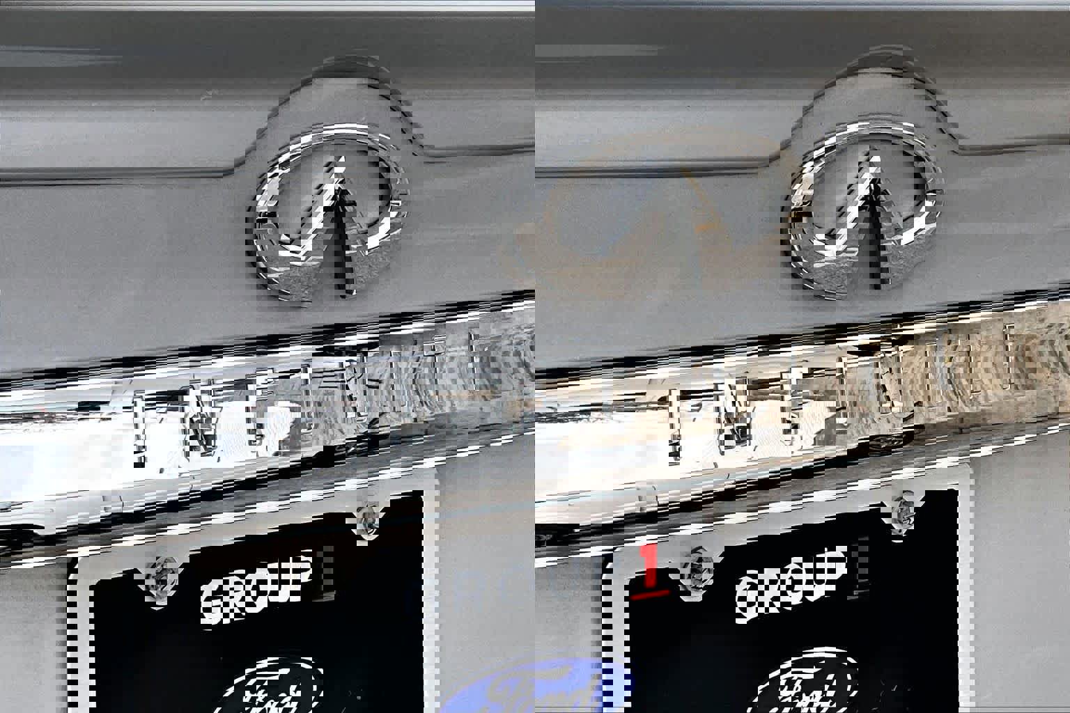 Used 2018 INFINITI Q70 L 3.7 image 32