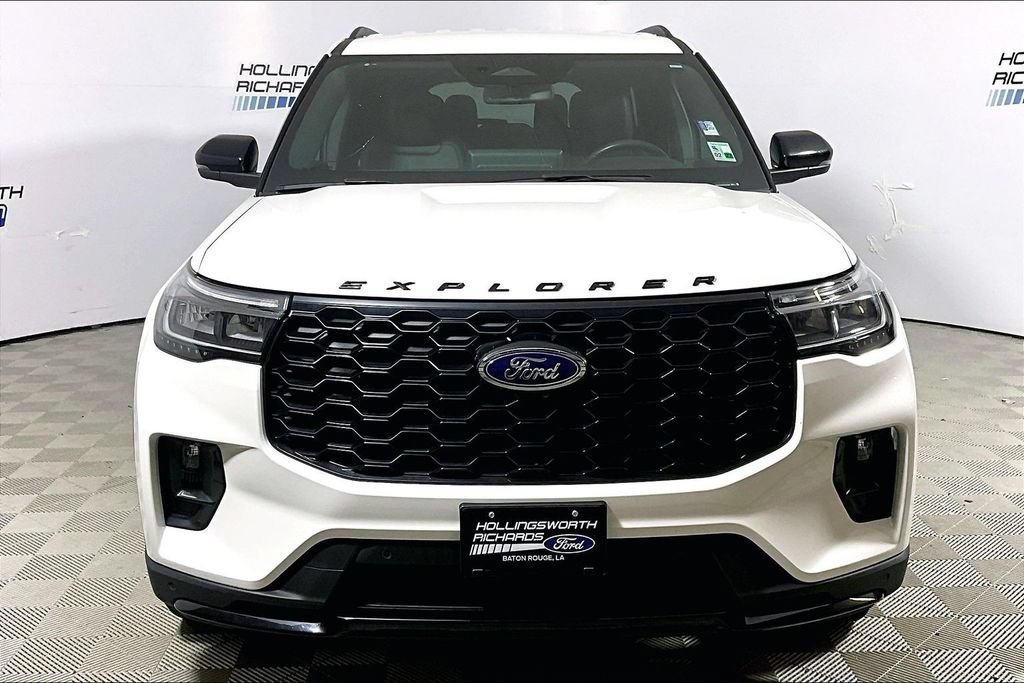 Certified 2025 Ford Explorer ST-Line w/ Premium Package RWD image 2