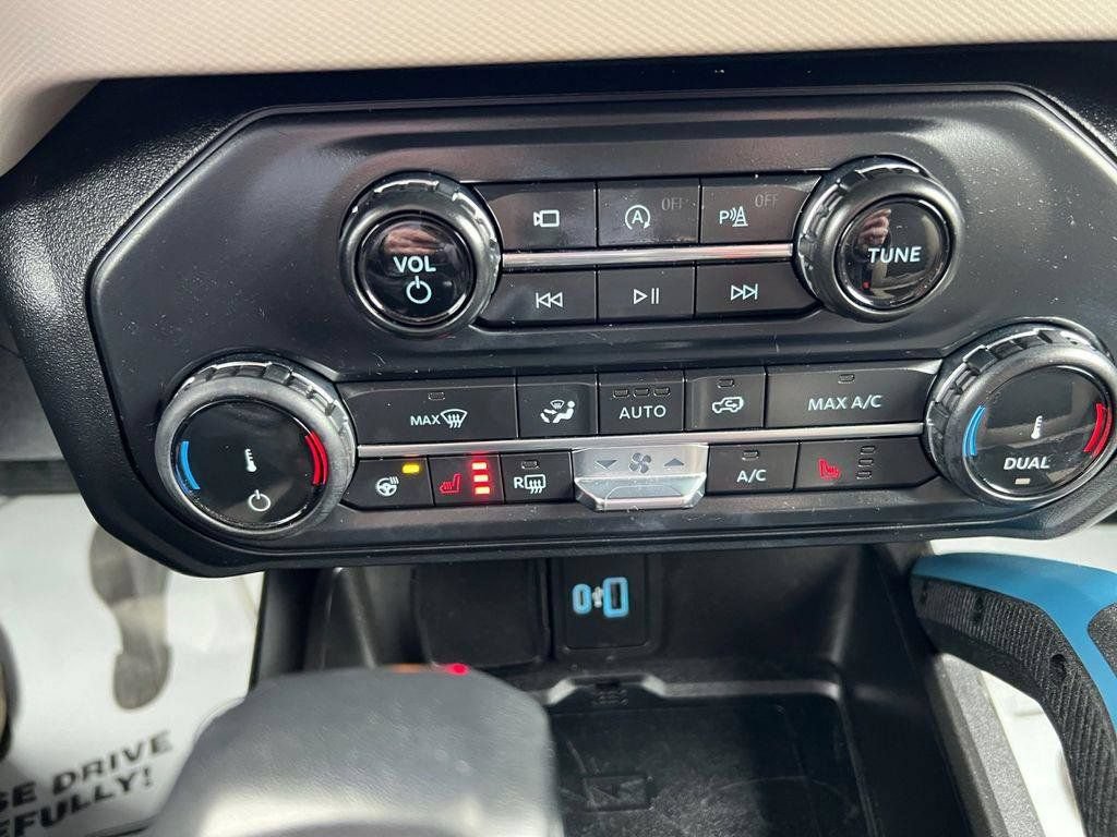 Certified 2022 Ford Bronco Wildtrak AWD/4WD image 28