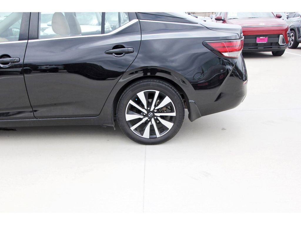 Used 2024 Nissan Sentra SV w/ SV Premium Package FWD image 32
