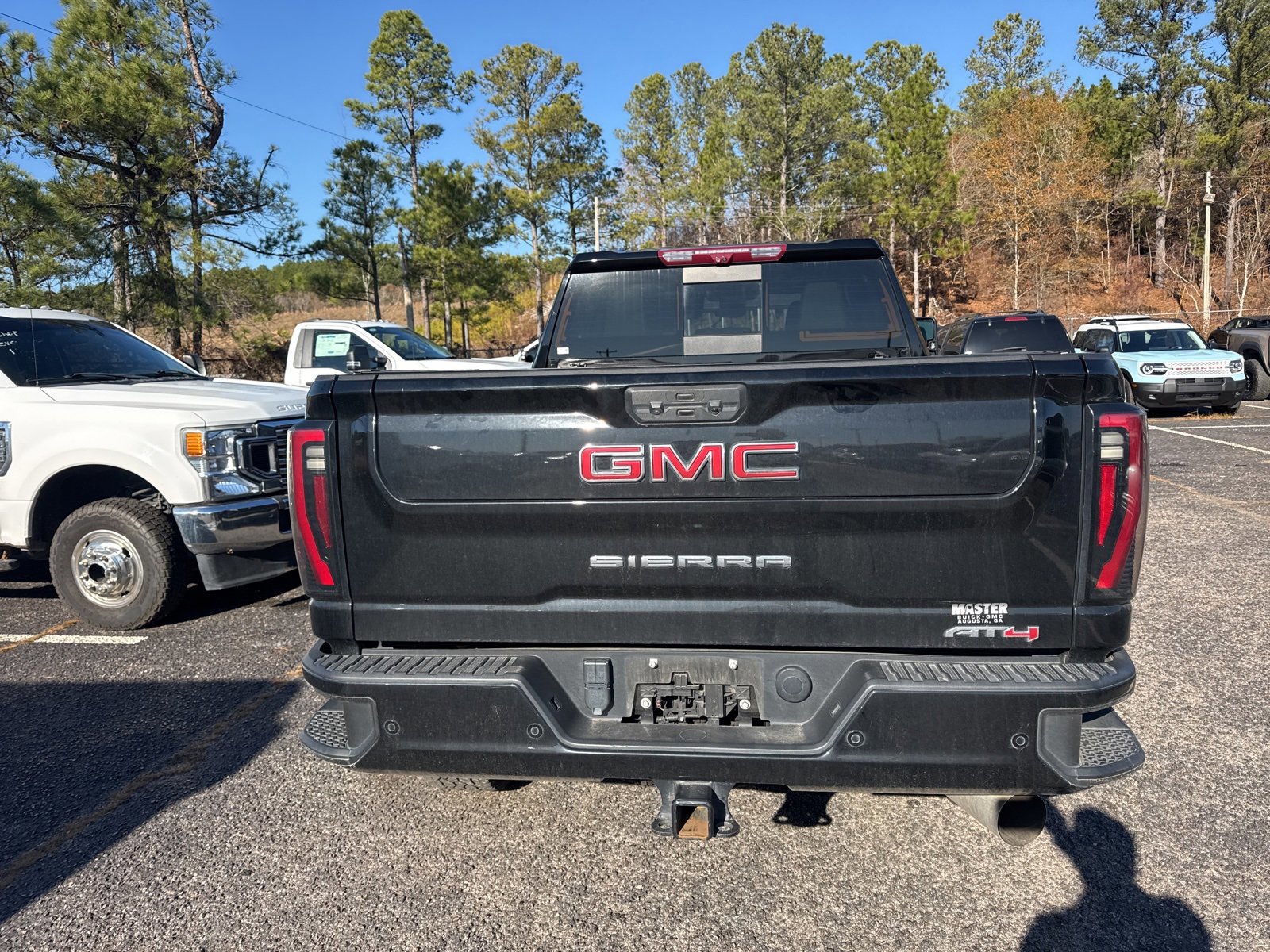 Used 2024 GMC Sierra 2500 AT4 w/ AT4 Premium Plus Package image 3