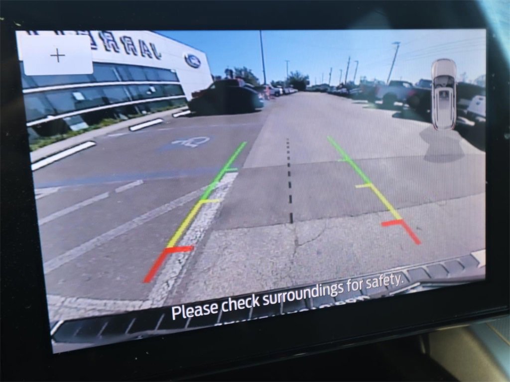 Certified 2022 Ford Explorer XLT w/ Equipment Group 202A image 9