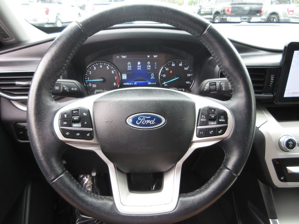 Certified 2023 Ford Explorer XLT w/ Equipment Group 202A RWD image 15