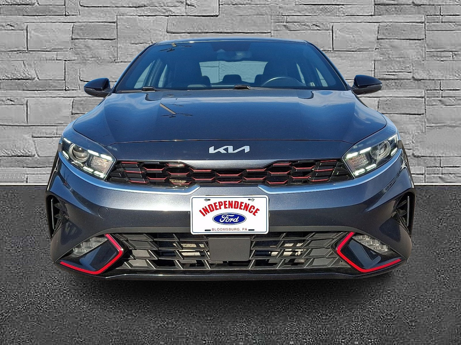 Used 2022 Kia Forte GT-Line w/ GT-Line Technology Package FWD image 3