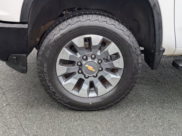 Used 2023 Chevrolet Silverado 2500 Custom w/ Custom Value Package image 11