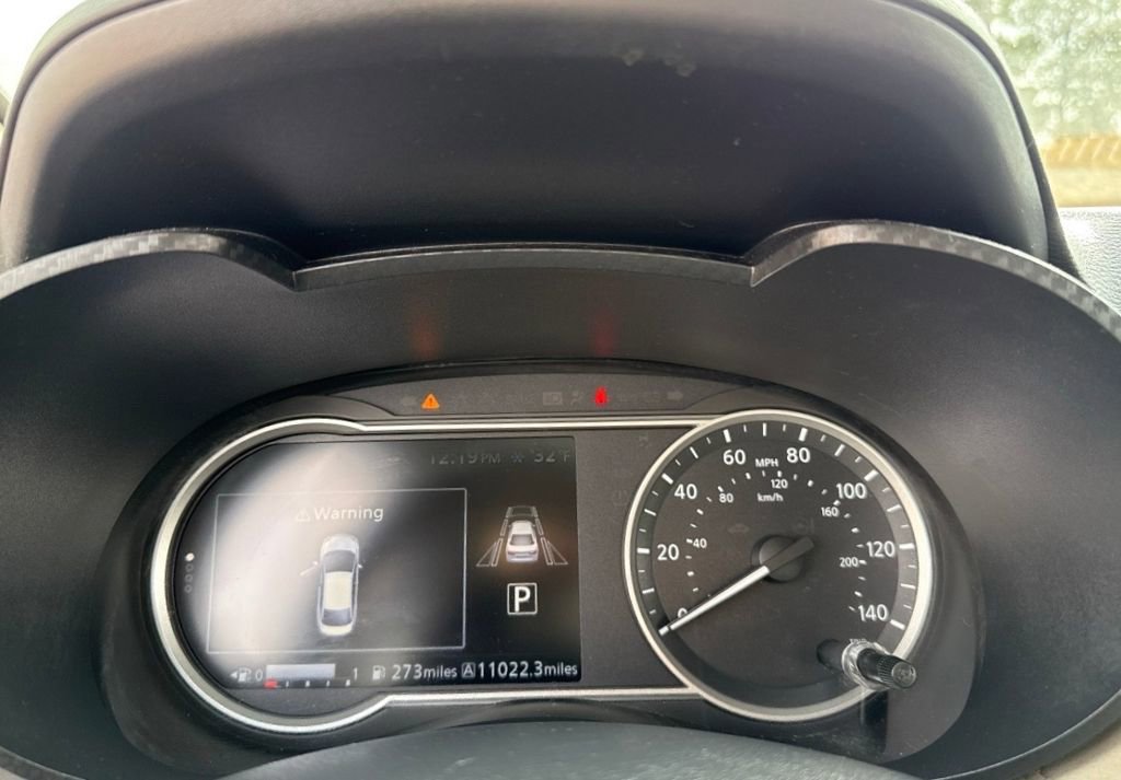 Used 2021 Nissan Versa SV image 17