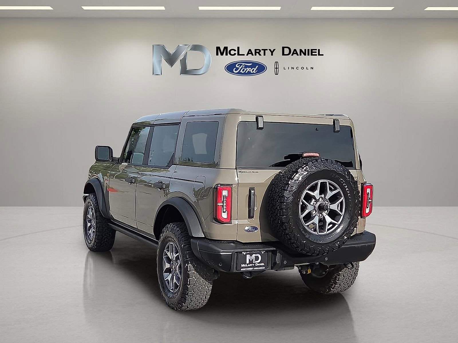 Certified 2025 Ford Bronco Badlands AWD/4WD image 4