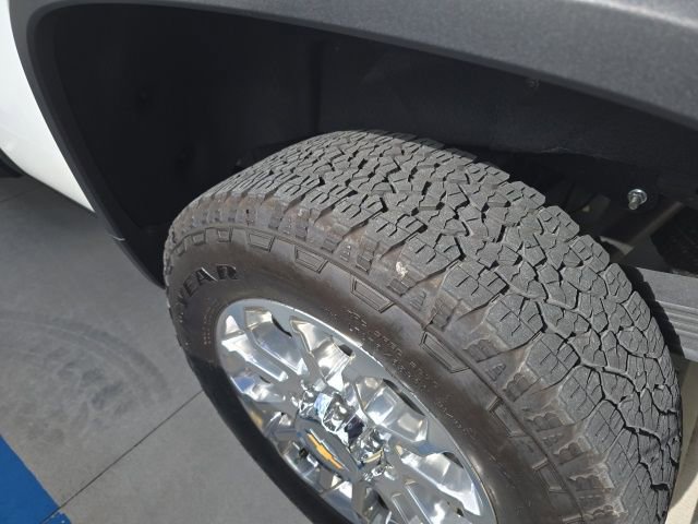 Used 2025 Chevrolet Silverado 2500 LTZ w/ LTZ Premium Package image 5