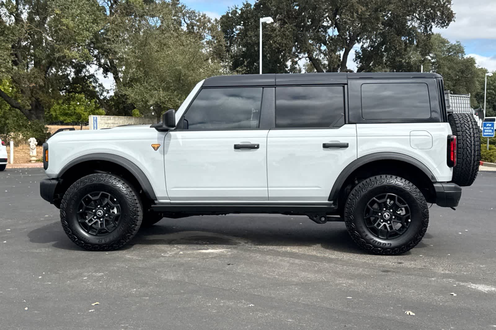 Certified 2026 Ford Bronco Badlands AWD/4WD image 5