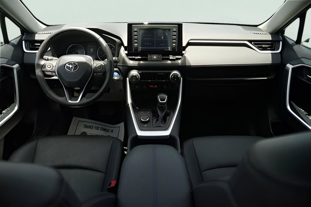 Used 2021 Toyota RAV4 XLE Premium AWD/4WD image 21