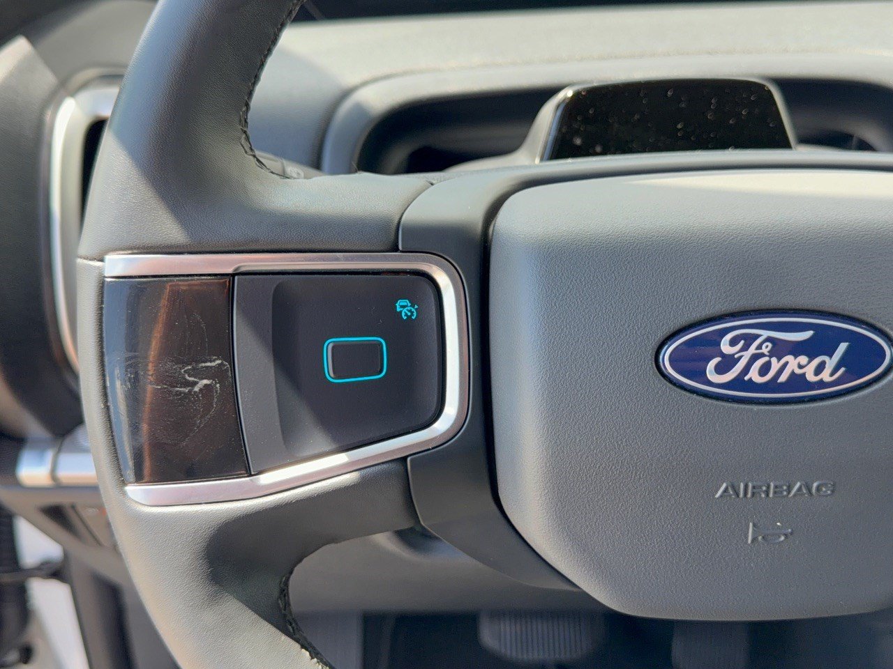 Certified 2025 Ford Expedition Active AWD/4WD image 18