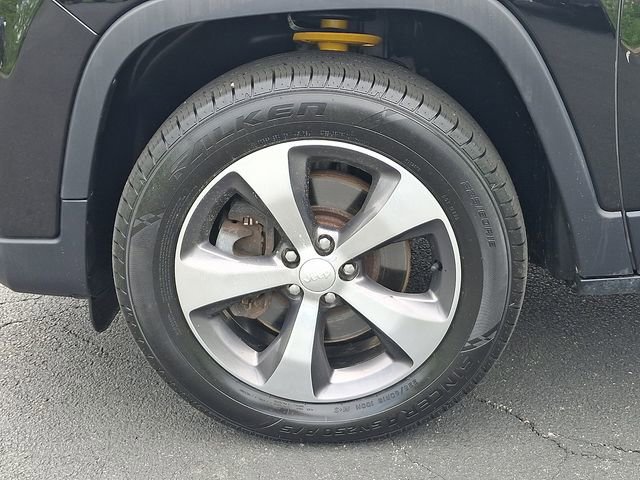 Used 2019 Jeep Cherokee Limited AWD/4WD image 33