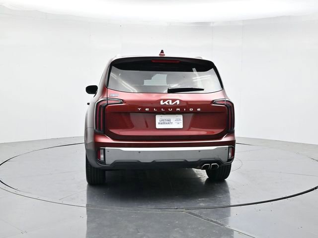 Used 2023 Kia Telluride EX w/ EX Captain's Chair Package FWD image 8