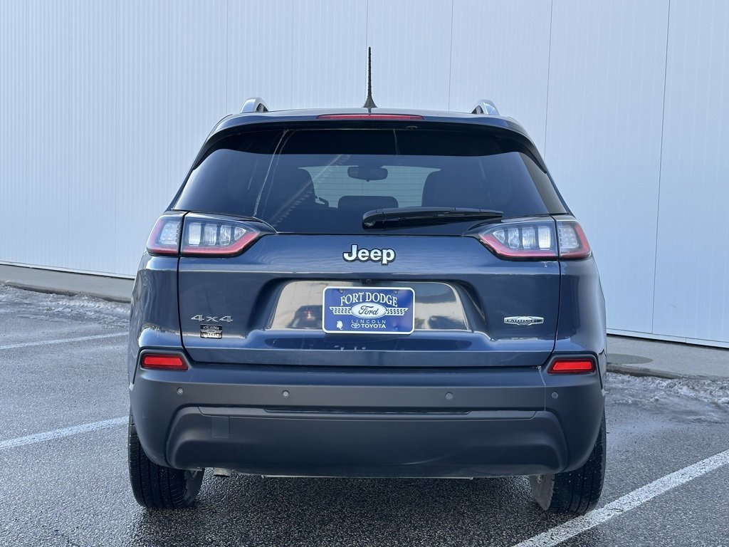 Used 2021 Jeep Cherokee Latitude Plus image 2