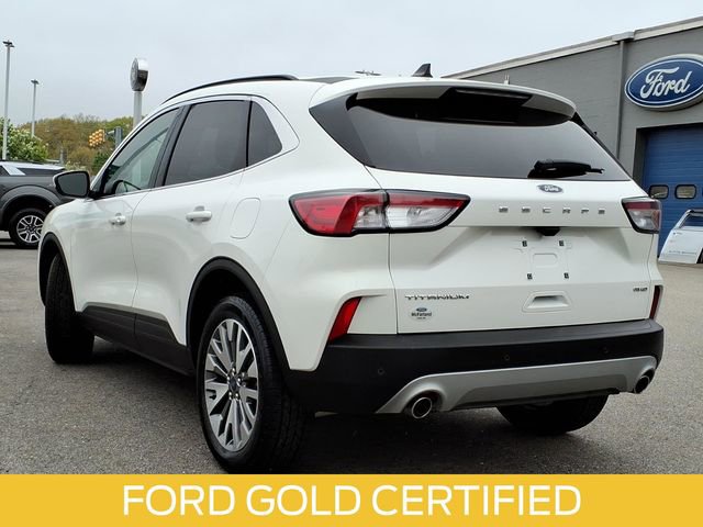 Certified 2022 Ford Escape Titanium AWD/4WD image 3