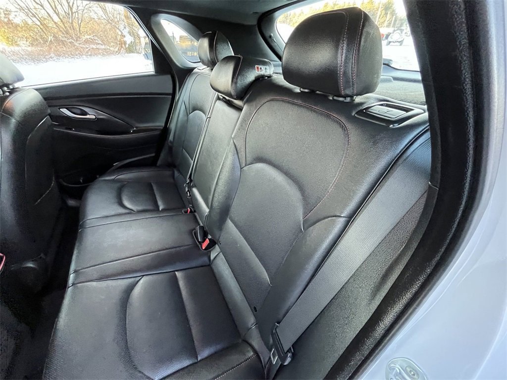 Used 2018 Hyundai Elantra GT Sport w/ Sport Tech Package 04 image 22