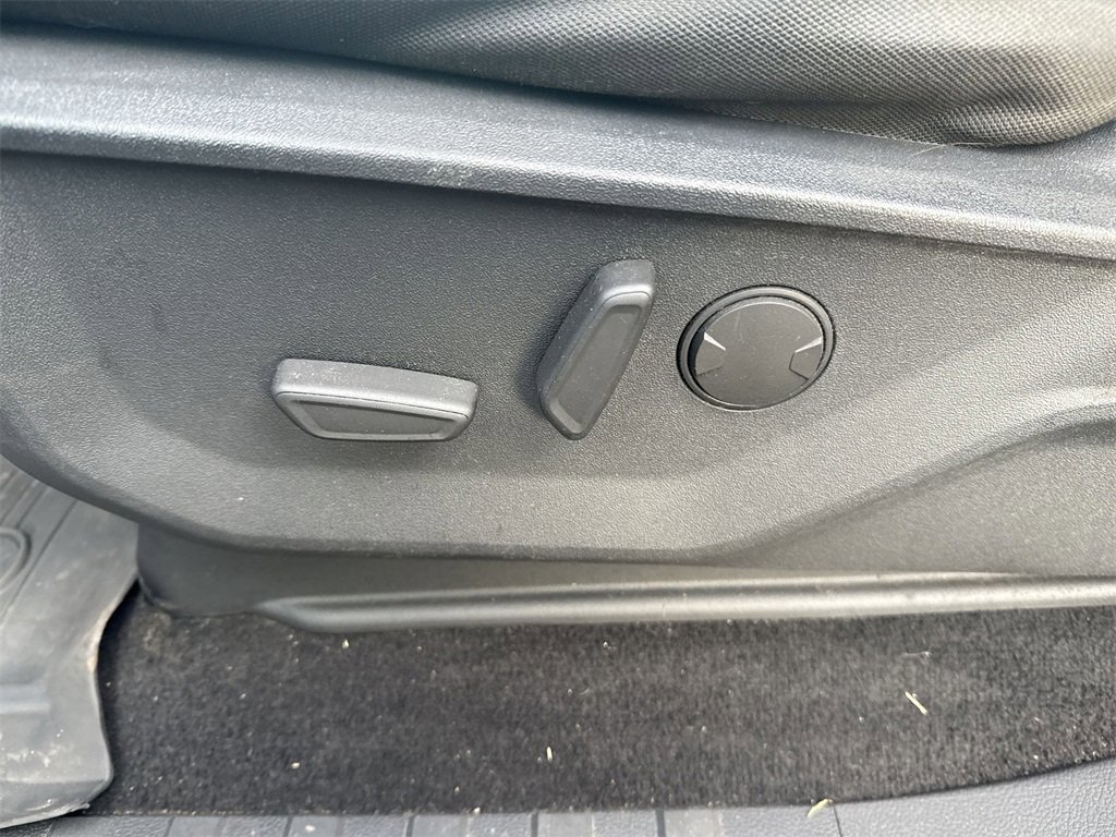 Certified 2023 Ford F150 XLT w/ Equipment Group 302A High image 10