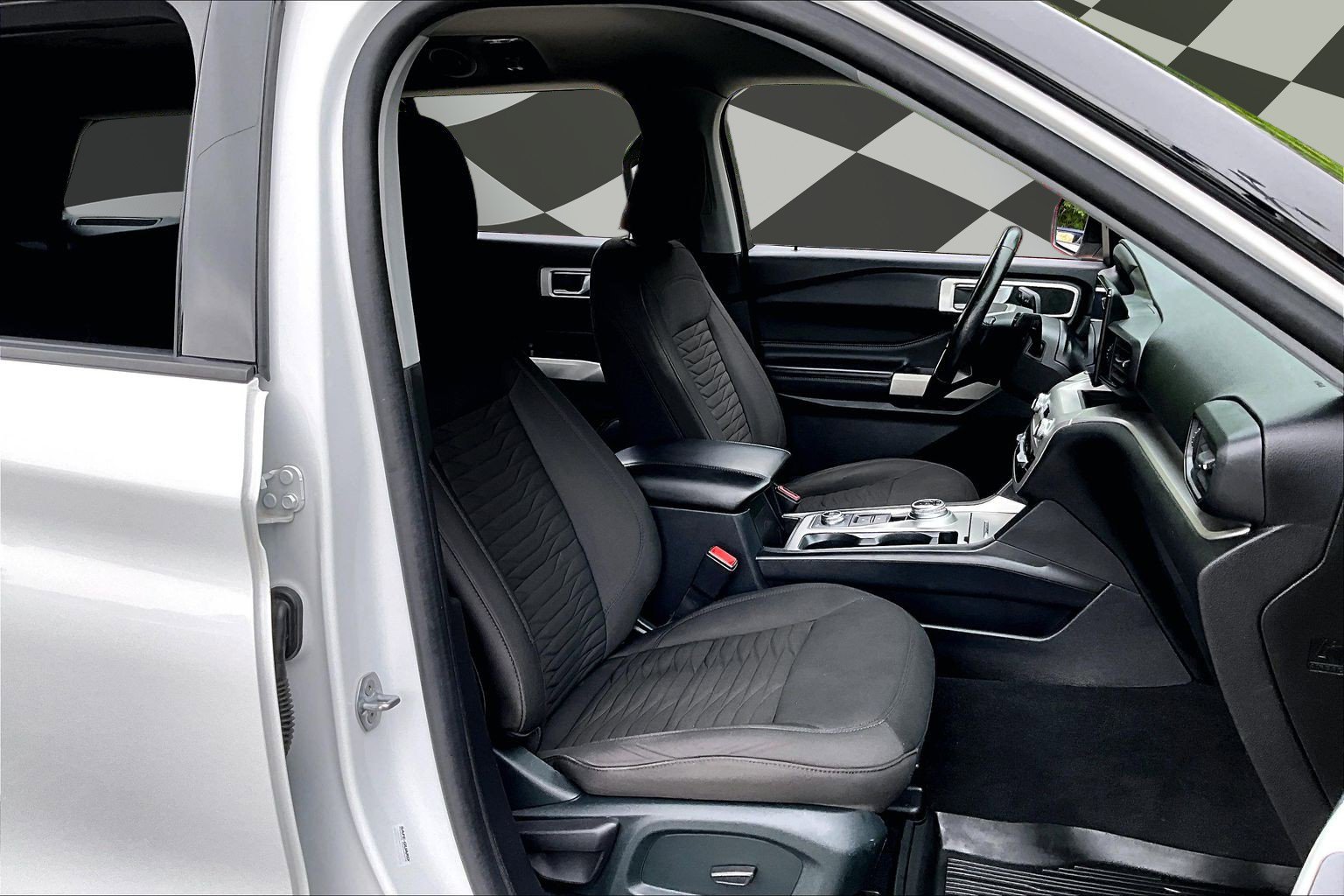Certified 2021 Ford Explorer XLT AWD/4WD image 7