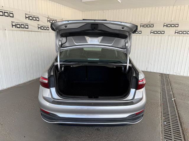 Used 2024 Volkswagen Jetta SE FWD image 23