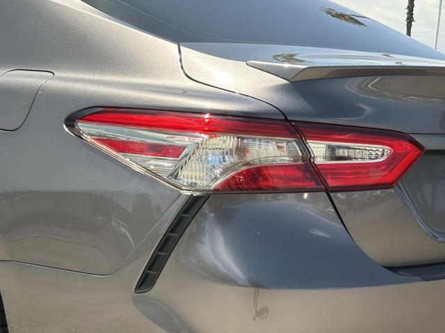 Used 2019 Toyota Camry SE w/ Convenience Package FWD image 8