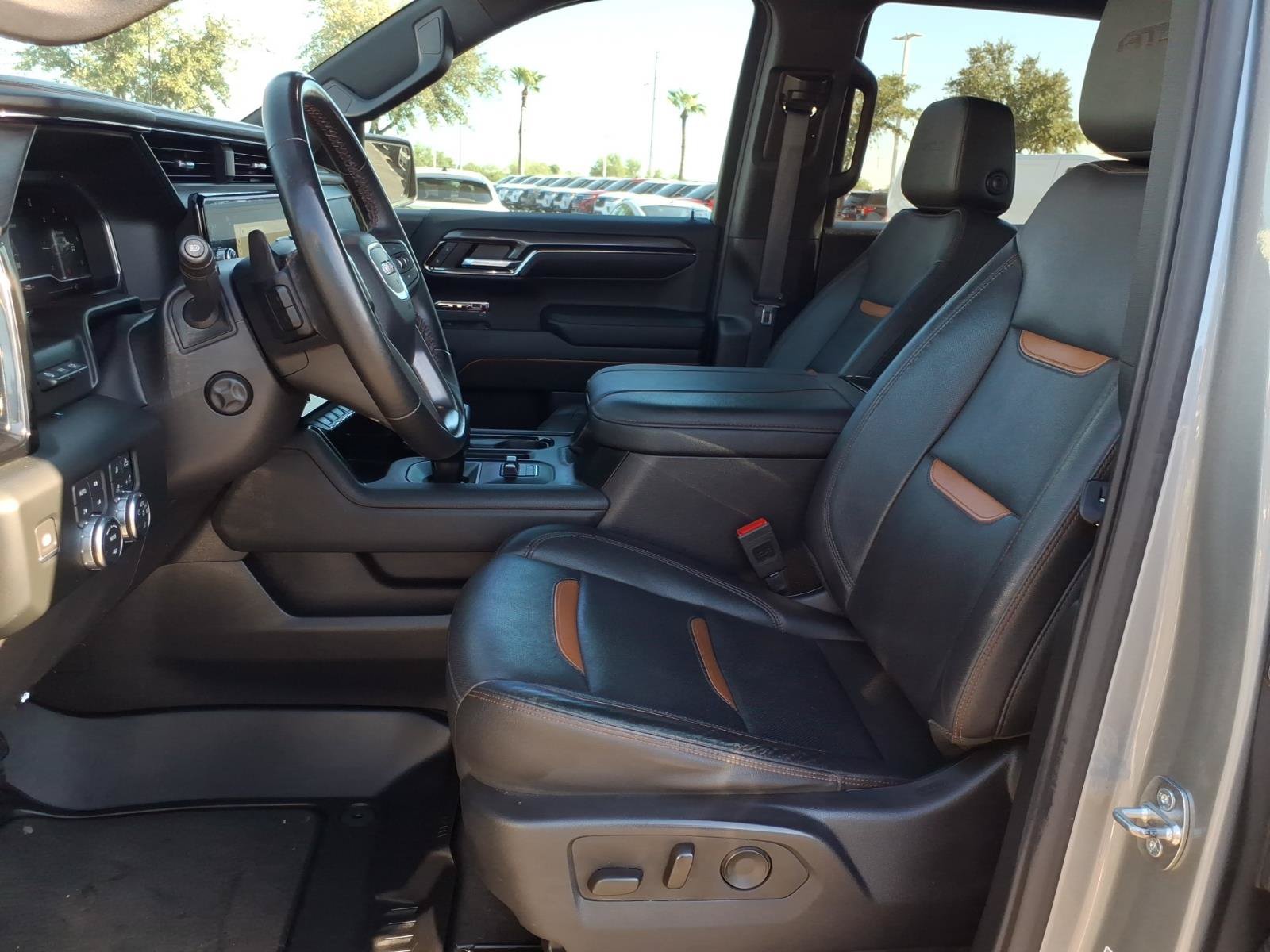 Used 2024 GMC Sierra 1500 AT4 w/ Technology Package AWD/4WD image 15