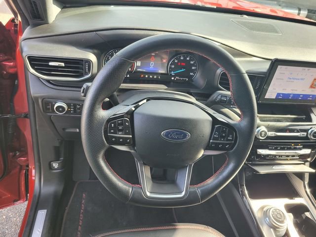 Certified 2023 Ford Explorer ST-Line w/ Class IV Trailer Tow Package image 30