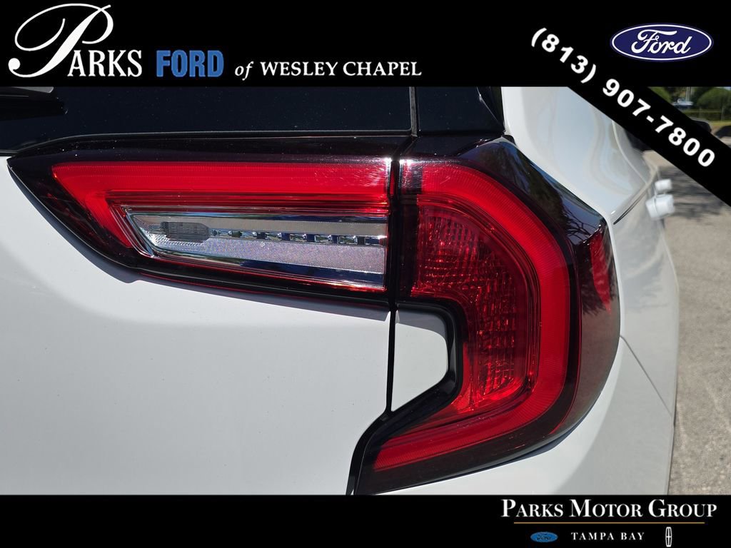 Used 2022 GMC Terrain SLE w/ Driver Convenience Package FWD image 7